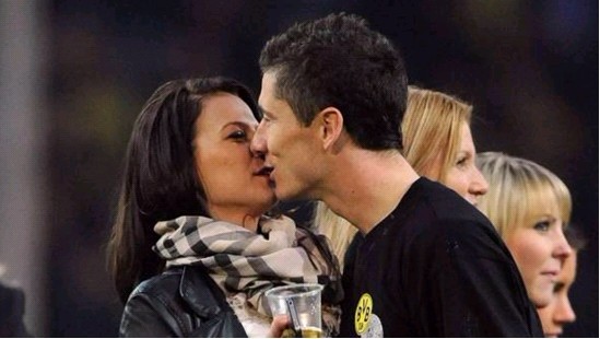 3-0！科内利亚诺世俱杯开门红，朱婷轰13分，肌肉线条太明显